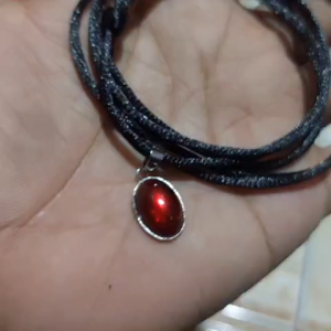 KALUNG STENLISS BATU MERAH SIEM 14 MM TALI SATIN HITAM