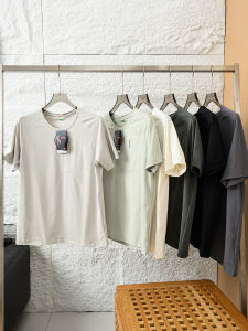 Quick Dry Cool Feeling Summer Mens round Neck Zipper Pocket Breathable Sporty Casual Short Sleeve T-Shirt Standard Fit Youth Fashion