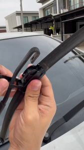 ใบปัดน้ำฝนรถตู้ TOYOTA : Commuter คอมมิวเตอร์ / Ventury เวนจูรี่ / Majesty มาเจสตี้ แถมฟรีน้ำยาเคลือบกระจก+ผ้าไมโครไฟเบอร์