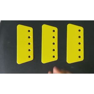 Dụng cụ gạt dán giấy dán tường Dụng cụ nhựa màu vàng hỗ trợ thi công giấy dán tường -Lumbley