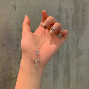 MIAOYA Korean Cross Necklace Womens Fashion Clavicle Chain Exquisite Birthday Gift