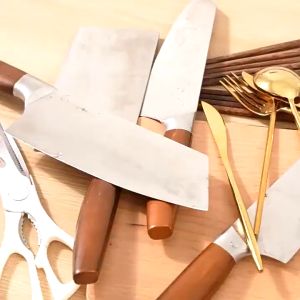 ที่เก็บมีด มีที่ลับมีด พร้อมที่วางเขียง มีถาดรองน้ำ มีล้อในตัว อเนกประสงค์ เก็บช้อน ตะเกียบ อุปกรณ์ในห้องครัว