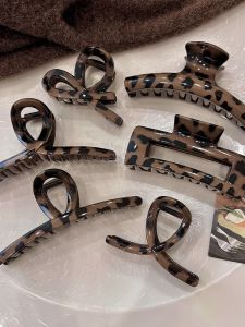 เรียบหรู กรงเล็บผมพิมพ์เสือดาวสีน้ําตาล ผู้หญิง สไตล์ใหม่ กิ๊บติดผม ด้านหลังหัวผมหางม้า Shark Clamp เครื่องประดับผมหรูหรา