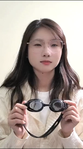 แว่นว่ายน้ำ แว่นดําน้ํา ซิลิโคนนุ่ม สวมใส่สบาย ความละเอียดสูง กันน้ำและกันฝ้า อุปกรณ์ว่ายน้ำชายและหญิง