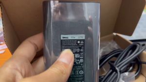 ORIGINAL Charger/Adaptor Dell 19.5Volt - 3.34A 65W DC 7.4mm x 4.0mm Pin Central