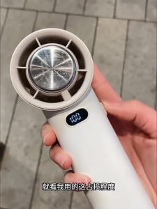 【4in1】Kipas Angin Mini 20000mAh Kompres Dingin Semprot Bank Daya Cepat Strong Wind 100 Gear Wind Speed kipas anginDigital Display Adjustable Turbo kipas tangan untuk olahraga luar ruangan dan pendinginan cepat