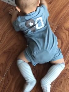 Kaos kaki anak bayi motif/Kaus kaki tabung tengah B101-102