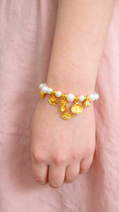 Pixiu Lotus Cloud Leaf Bracelet AB Iridescent Pearl Semi‑Matte Gold Stretch Bracelet Women Fashion Jewelry Gift