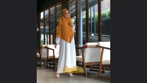 Elmitha Khimar ( VELIA-XL ) Ceruty Dua Layer Jumbo Hijab Instan Jilbab