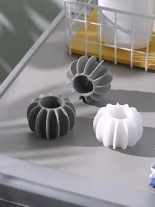 2 Pcs Resuable Laundry Ball Machine Washing Clothes To Prevent Knotting and Cleaning Ball Laundry Care Ball