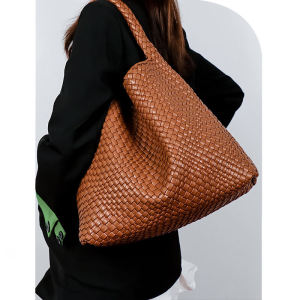 Flange Rabbit High-End Leather Tote Bag Soft Underarm Bag for Women Fashionable Shoulder Bag with Large Capacity Magnetic Buckle