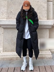 Liuqianshi Winter Thickened Long Over-Knee Hooded down Jacket Womens Black Duck Feather Padded Coat for Couples Commute Style