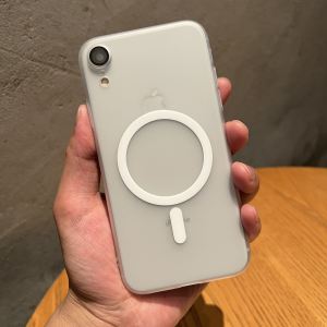 Ultra-Thin Attractive Magnetic Suction Wireless Charging Compatible Phone Case for Apple XR Mens And Womens Models Simple PC Hard Shell
