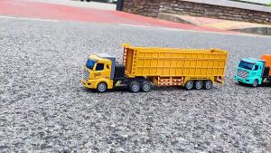 Xe tải đầu kéo điều khiển từ xa tỷ lệ 1:48 dành cho trẻ em Toy Đồ Chơi