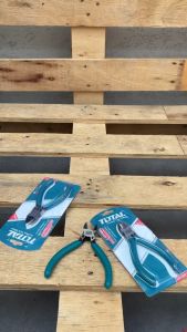 Kìm cắt nhựa Total THT230512 kích thước 5 inch 140mm đầu kềm được đánh đen bóng tay cầm nhựa thoải mái - Thinksafe