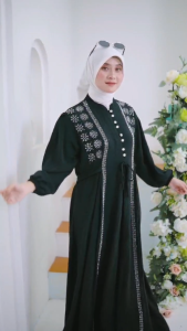 NS Marshanda Gamis Manik Swarovsky Depan Kancing Mutiara Mewah lebaran Kondangan Pesta