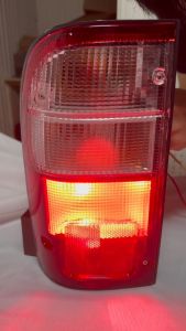 Toyota Hilux 1998-2002 Tail Light Tail Lamp Assembly DEPO-212-19B4