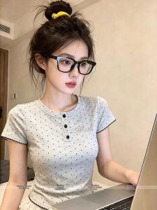 Sweet Dots Drilled Button Round Collar Slim T-shirt