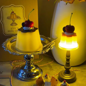 Đèn Để Bàn Mini Cho Bé Gái Quà Tặng Sinh Nhật Hoạt Hình Đồ Trang Trí Retro Dễ Thương Bánh Anh Đào Đèn Ngủ LED Ánh Sáng Môi Trường Xung Quanh Có Thể Sạc Lại