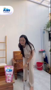 Pembersih Lantai Rumah / Kantor / Usaha Wings Care So Klin Lantai Perfume Aromatic 1600 Ml Varian Citrus Lemon Fruity Apple Floral Lavender Super Pell Apple