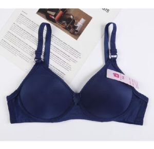 ( 3 PCS  ) Bra Soft Brokat Mix Motif BELLEWEAR Cup B Tanpa Kawat 047