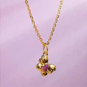 Chow Sang Sang 周生生 999 Gold MINTY Collection Butterfly Bottle-gourd Hulu Pendant for Women 96654P Price-by-Weight 0.56g Gold  [Necklace not Included]