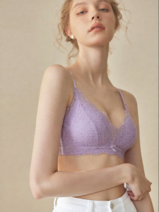 Minimizing Gather Non-Wire Thin Lace Bra Set