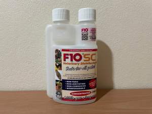 น้ำยา F10 sc น้ำยาฆ่าเชื้อโรค แบบเข้มข้น ทำความสะอาดของใช้สัตว์เลี้ยง นกแก้ว สุนัข แมว และโรงเลี้ยงฟาร์ม
