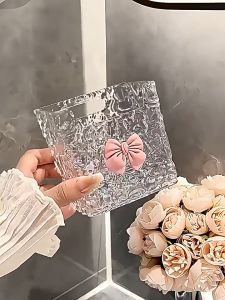 Kệ Nhựa Dán Tường Acrylic Trong Suốt Đính Nơ Dễ Thương Kệ Để Đồ Mini Không Đục Lỗ Đựng Mỹ Phẩm Cá Nhân Decor Xinh Xắn