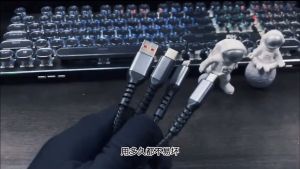 LI-TOP สายชาร์จเร็วพร้อมตัวเชื่อมต่อ Lightning Micro USB และ Type-C