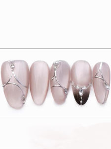French Style Metal Line White Water Gradient Splicing Spring New White Enhancing Nail Wearable False Nails Short Square