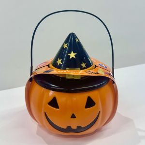 Creative Halloween Pumpkin Lantern Gift Set - Spooky Portable Lantern with Fruit Gummy Candy Bat & Ghost for Parties