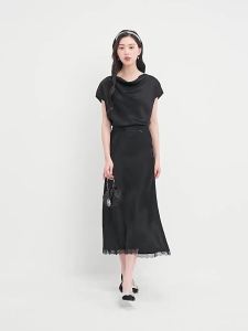 Koradior | Lace Trimmed Mid Length Skirt