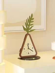 mandelda | Simple and Creative Tabletop Clock Decor