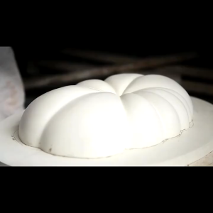 ⚡Ready stock⚡France 25cm Pumpkin Casserole Cast Iron tomato cocotte with lid dutch oven cooking soup pot Periuk Tomato