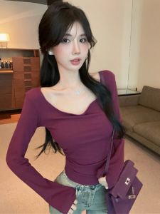 GUZILIAN | เสื้อยืดคอกลมแขนยาวทรงสลิมฟิตสีพื้นสไตล์เรียบง่าย เสื้อเชิ้ตชั้นในแบบสวมหัวสำหรับผู้หญิง แฟชั่นฤดูใบไม้ร่วง