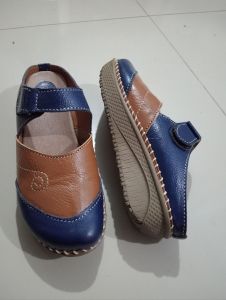 sandal kulit