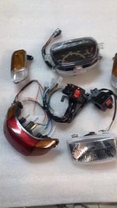 COMBO BỘ ĐỒNG HỒ CHÓA ĐÈN TRƯỚC SAU SI NHAN VÀ CÙM CÔNG TẮC TRÁI PHẢI CHO DREAM LÙN-DREAM III LÊN ZIN THEO XE