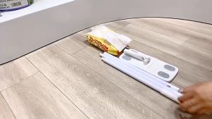 ไม้ถูพื้น ไม้ม็อบ ไม้ดันฝุ่น (รุ่น2)ดักฝุ่นแบบไฟฟ้าสถิต ใช้กับทิชชู่เปียกและแห้ง หมุนได้ 360 องศา