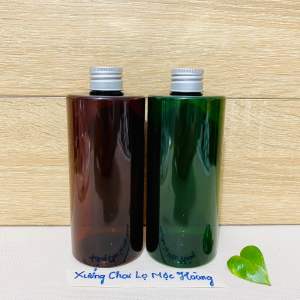 Chai lọ nhựa 300ml Vai Ngang màu Xanh/Nâu.Đựng dầu gộisữa tắm-Hàng đẹp-Chất lượng-Bao đổi trả-Giá rẻ-Nhựa cứng cáp.