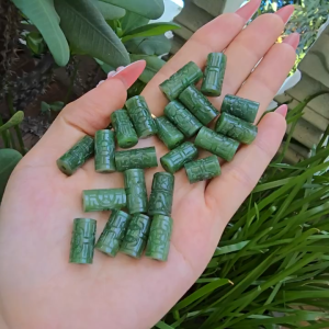 Q1615 Lu thống Ngọc Bích Canada chạm khắc kim tiền sẵn lỗ 2li dùng để xâu vòng cáp mix vòng hạt không kén mệnh - Phong Thuỷ TUDO