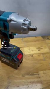 thân máy siết bulong makita lực siết khỏe 980Nm