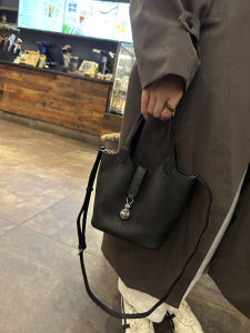 Nan-D Genuine Leather Handbag 2025 New Style Single Shoulder Crossbody Basket-Shaped Bag Fashionable Magnetic Buckle Closure