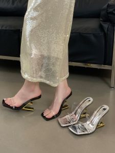 รองเท้าแตะส้นสูงแบบสีเหลืองโปร่งใส ทรงหัวแหลม สายรัดหัวเข็มขัด รองเท้าแตะส้นสูงแบบสวมสบายสำหรับผู้หญิง