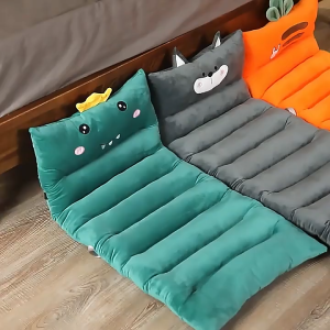 Alicdolly เบาะรองนั่ง ลายการ์ตูน นั่งสบาย คลายปวดเมื่อย มีสายรัดกันเบาะลื่น ผ้านุ่ม ใยสังเคราะห์อย่างดี