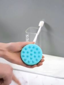1 PCS Silicone Shampoo Brush Head & Scalp Massage Comb: Household Shampoo Tools