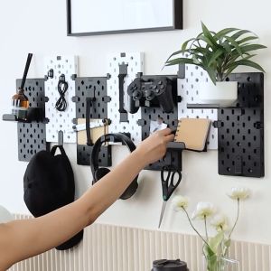 ERGONOMATE Pegboard แผ่นจัดเก็บอเนกประสงค์ รุ่นติดผนัง DIY การจัดวางได้หลากหลาย ช่วยจัดสรรพื้นที่บนโต๊ะให้เป็นระเบียบ Wall-Mounted Pegboard 7pcs Set