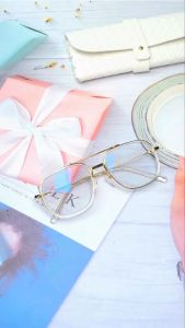 แว่นตาเลนส์บลูบล็อคออโต้ รุ่น "สกาเล็ต" แว่นกรองแสง แว่นตาเลนส์เปลี่ยนสี แว่นสำหรับคนสายตาสั้น สายตาปกติ เลนส์บลูบล็อคออโต้ เลนส์ปรับแสง พร้อมกรองแสงสีฟ้า แสงคอม/มือถือ