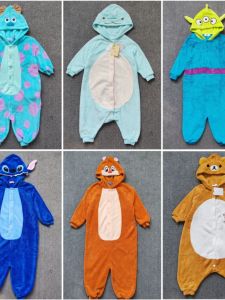 ชุดเด็กขนแกะปะการังสไตล์การ์ตูนสําหรับเด็กชายและเด็กหญิงเหมาะสําหรับการแสดงที่บ้านในฤดูหนาววัสดุโพลีเอสเตอร์