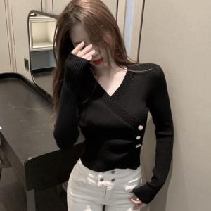 Womens Long Sleeve Short Knitted V-neck Slim Fit Base Layer Top Spring Autumn Winter Fashion Commute Style Pure Color Korean Version